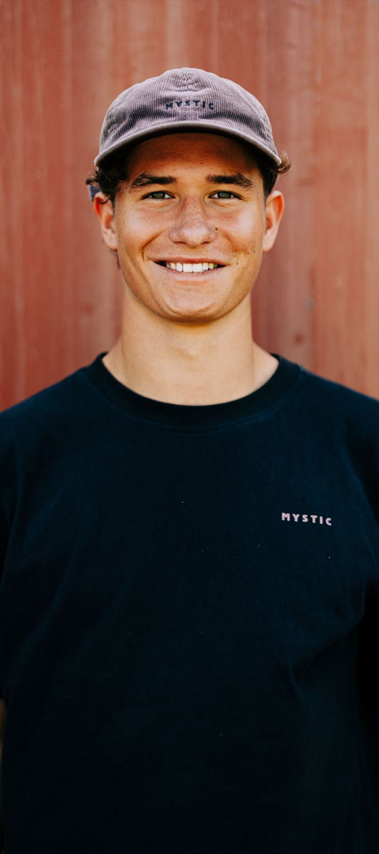 Headshot of Frontline team member Nils Ritzman.