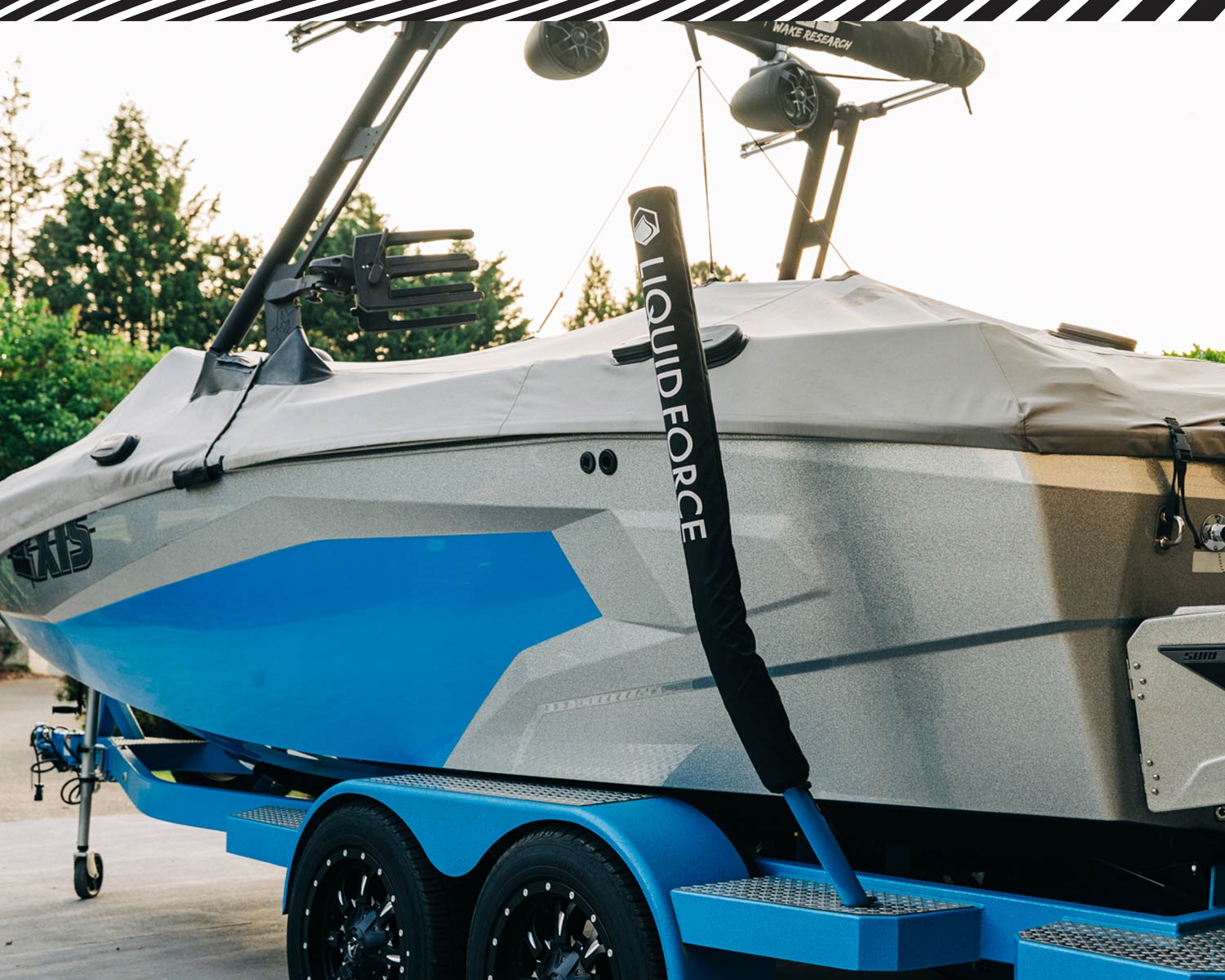 Deluxe Padded Trailer Guides